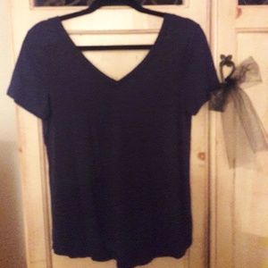 Cable & Gauge Double V Top